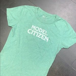 Small model citizen fossil tee size small